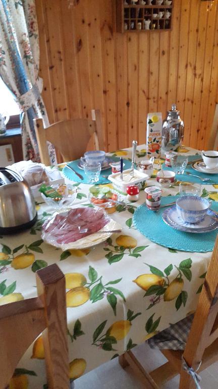 Anitas B&B Stockholm/Vaellingby Extérieur photo